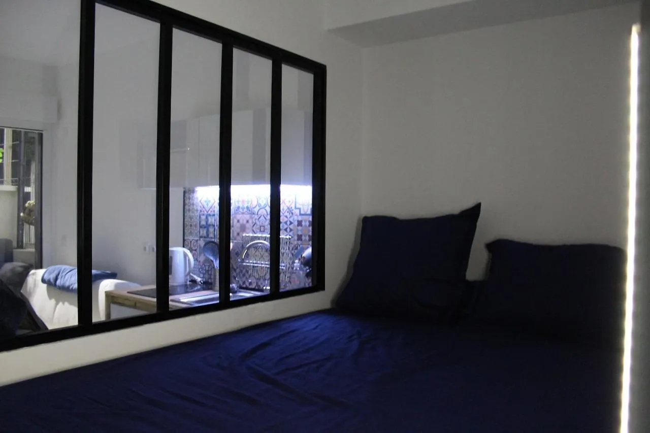 아파트 Alex Nice Studio